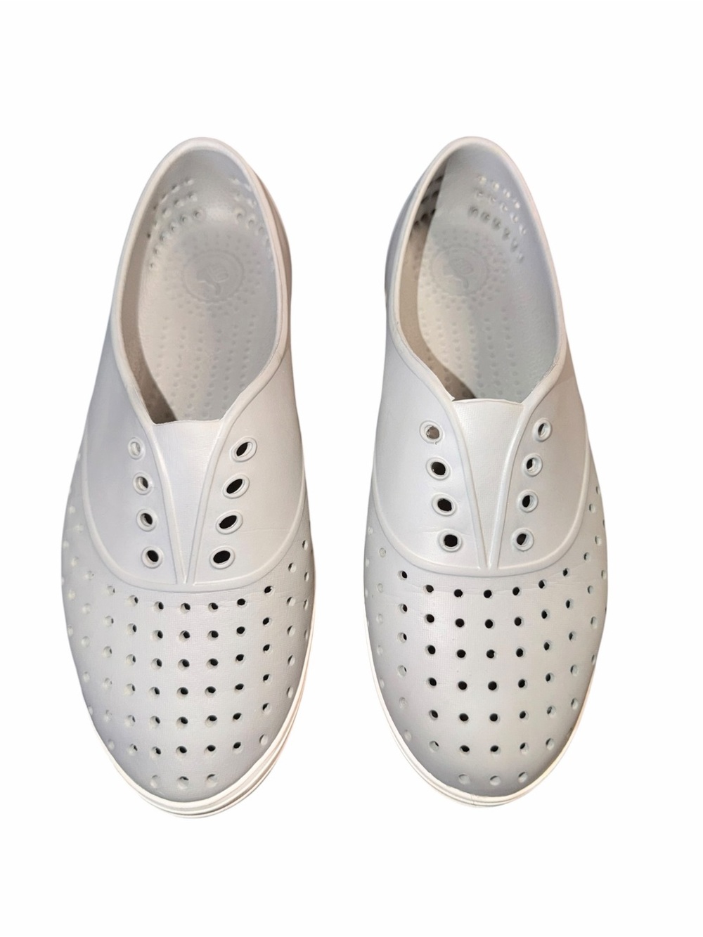 Native Jericho slip on shoes, Women’s size 7, light gray and white